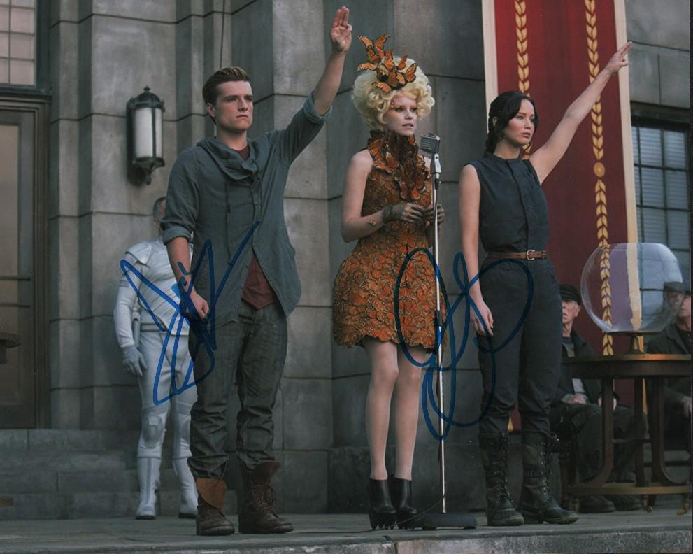 Hunger Games cast signed photograph (1 of 1)