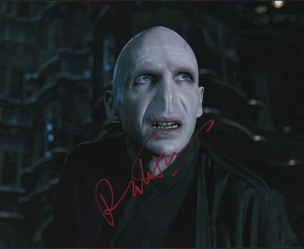 Ralph Fiennes Harry Potter signed photograph (1 of 1)
