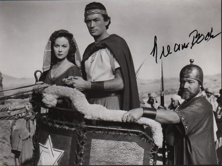 Gregory Peck vintage signed photograph (1 of 1)