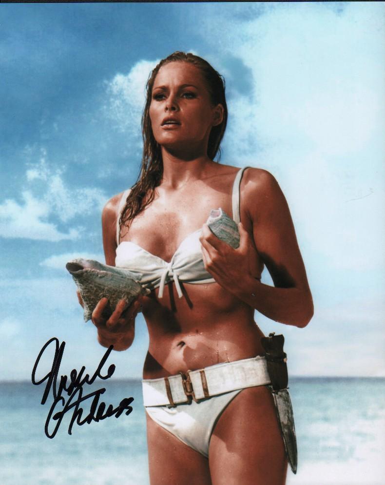 Ursula Andress DR NO James Bond sexy signed photograph (1 of 1)