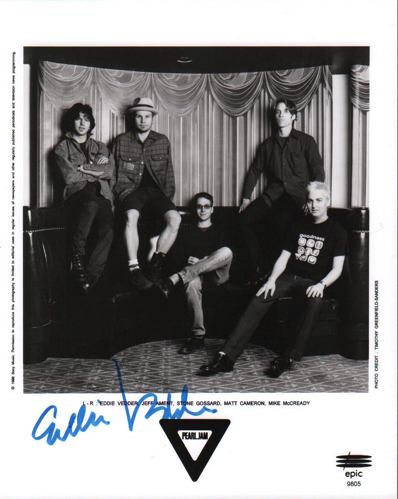 Eddie Vedder Pearl Jam signed photograph (1 of 1)