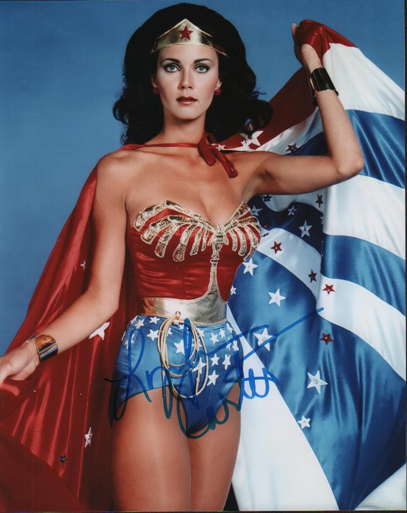 Lynda Carter Wonder Woman signed photograph (1 of 1)