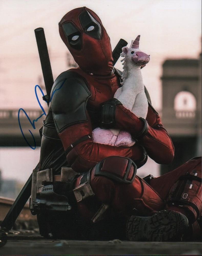 Ryan Reynolds Deadpool signed photograph (1 of 1)