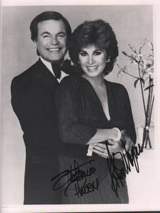 Hart to Hart signed photograph: A vintage signed Hart to Hart 8x10 by Robert Wagner and Stephanie Powers with COA