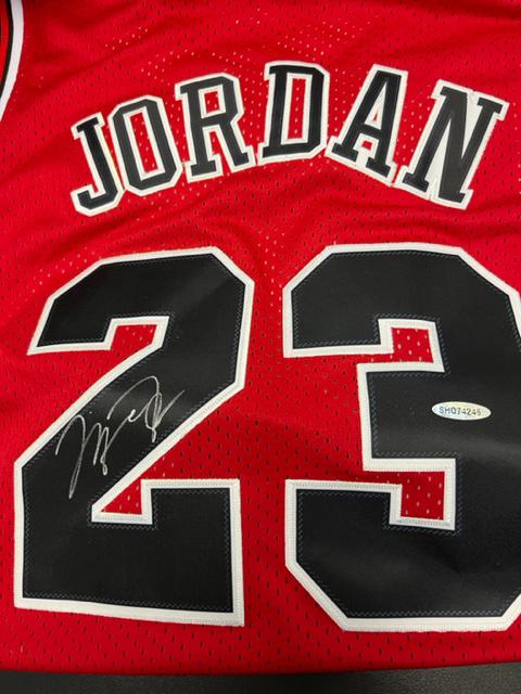 Michael Jordan Upper Deck signed jersey (1 of 1)