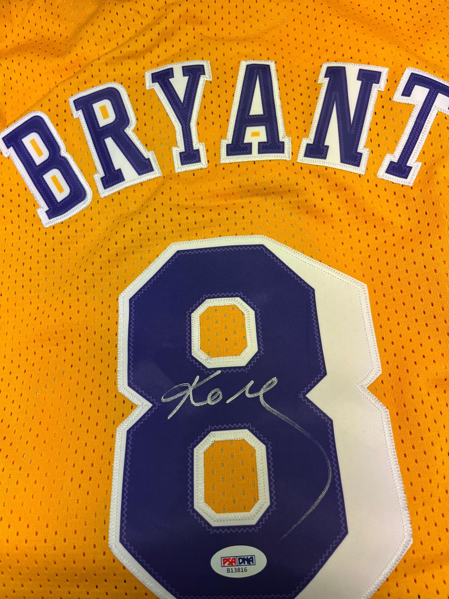 Kobe Bryant signed jersey PSA DNA (1 of 1)