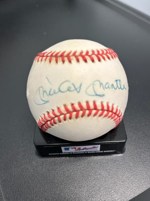 Mickey Mantle single signed baseball (1 of 1)