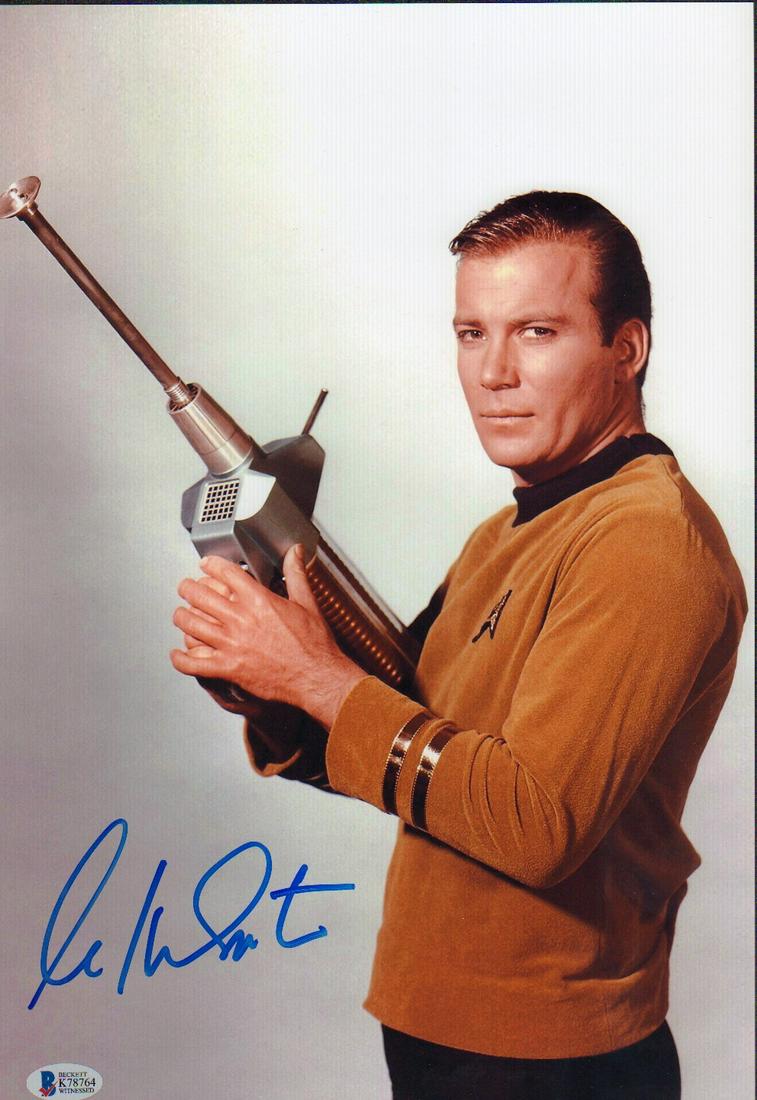William Shatner signed Star Trek Kirk 10x15 photograph (1 of 1)