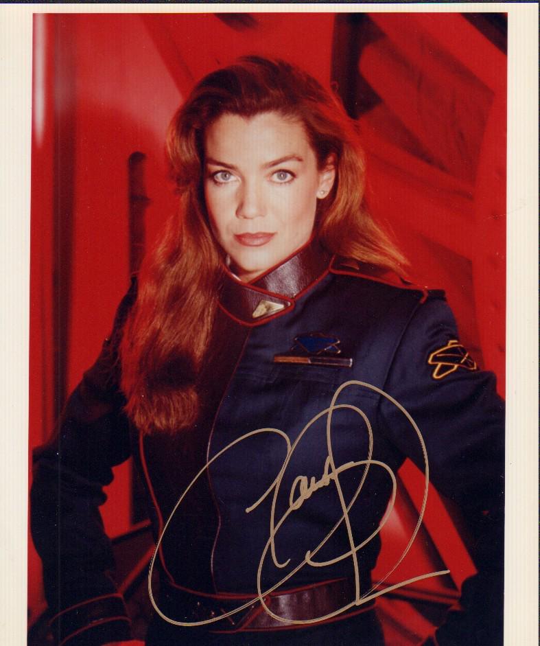 Claudia Christian signed Babylon 5 photograph (1 of 1)