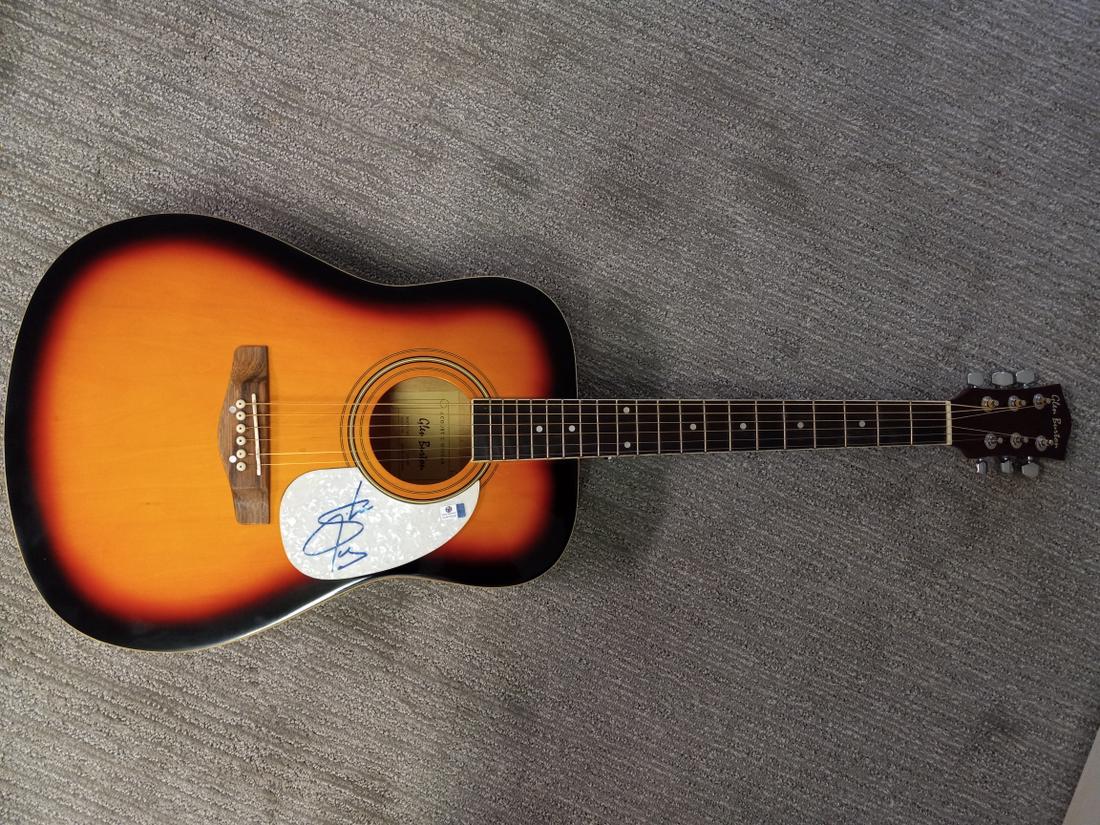 Steve Perry signed guitar Journey GAI (1 of 1)