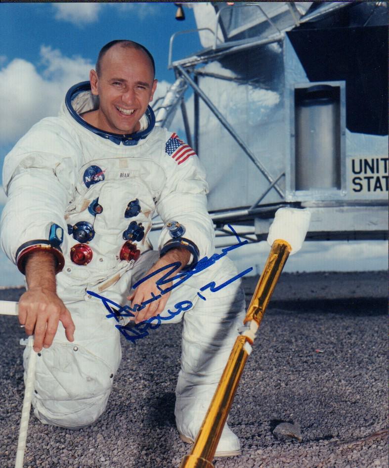 Alan Bean signed photograph (1 of 1)