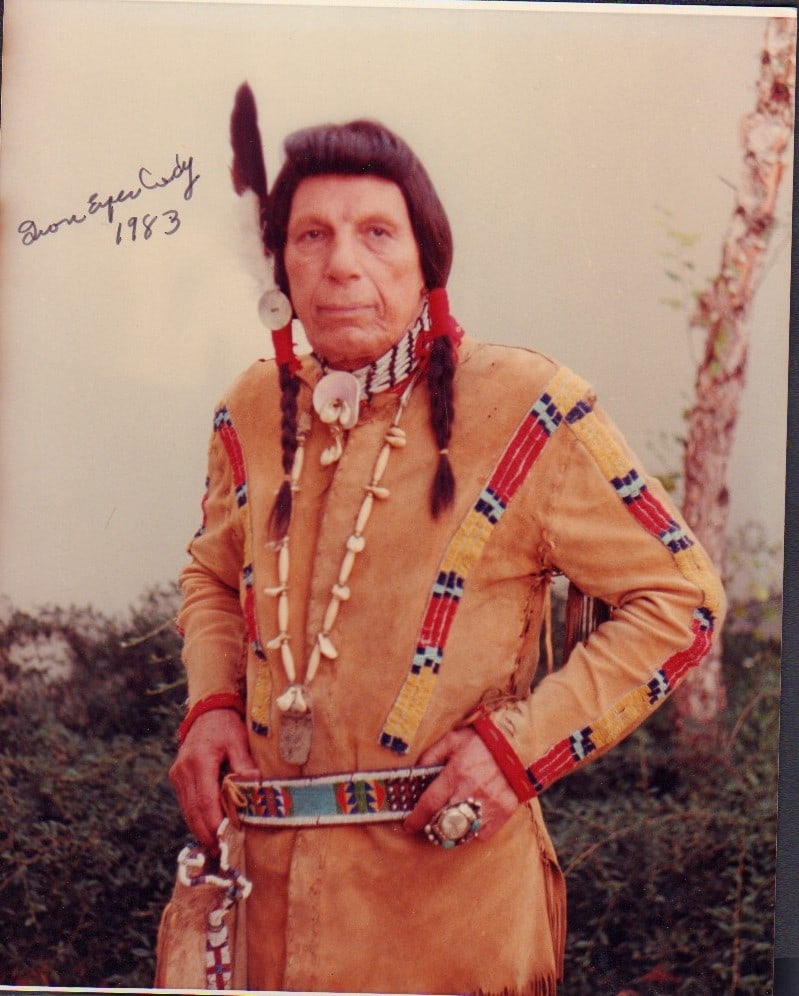 Iron Eyes Cody signed photograph (1 of 1)