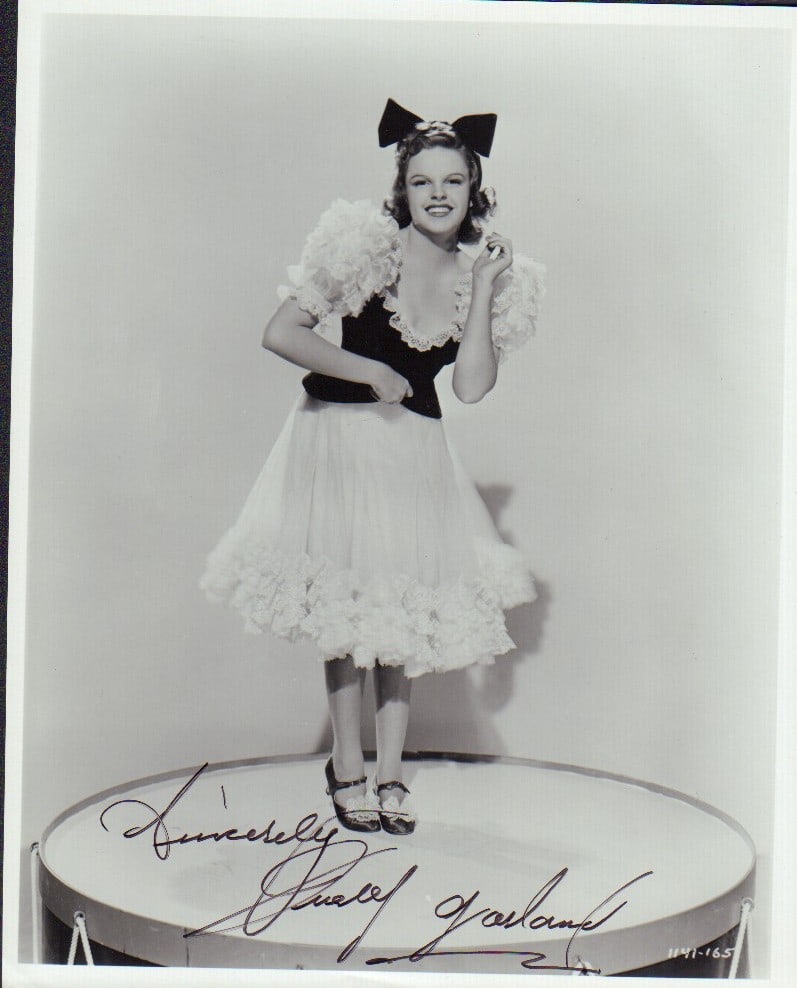 Judy Garland signed photograph (1 of 1)