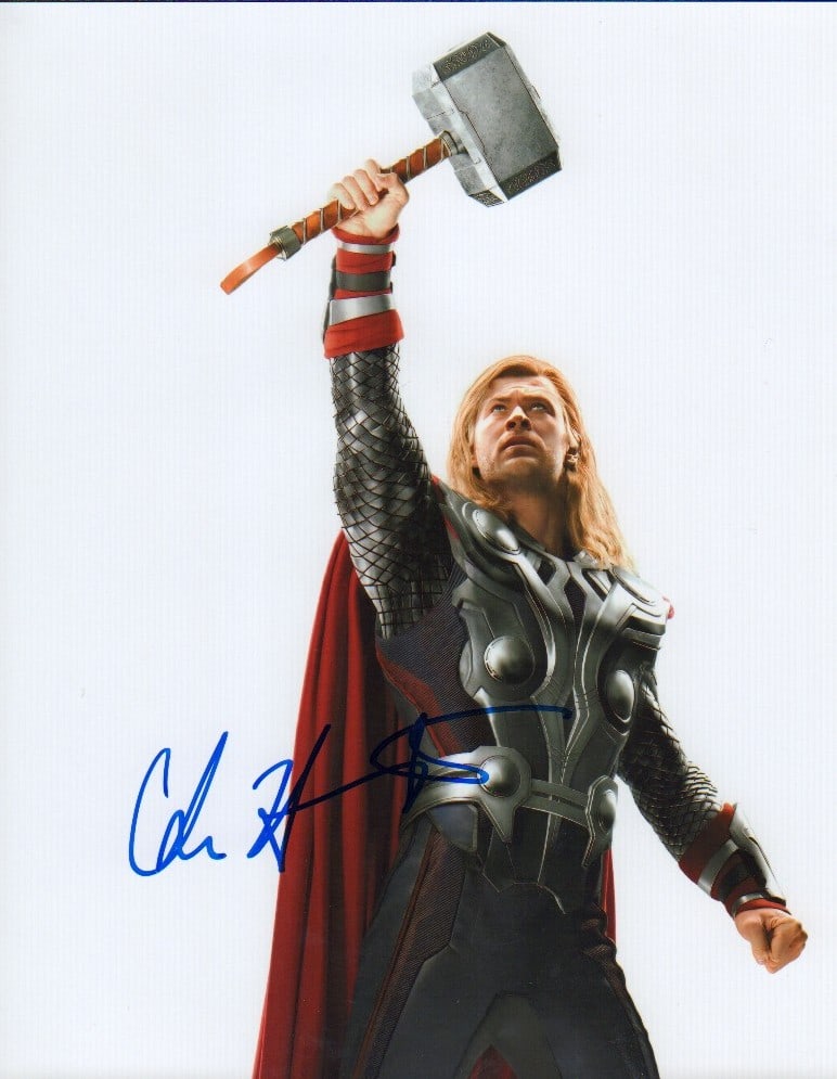 Chris Hemsworth signed photograph (1 of 1)