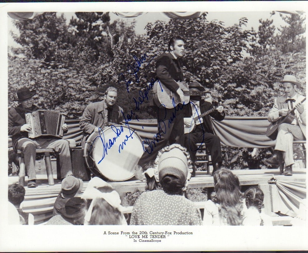 Elvis Presley signed photograph (1 of 1)