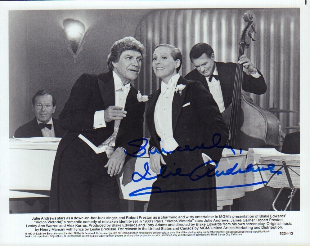 Julie Andrews signed photo (1 of 1)