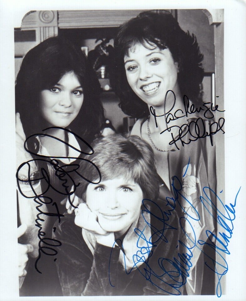 One Day at a Time cast signed photo (1 of 1)