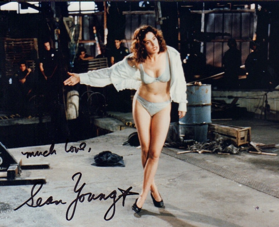 Sean Young signed photograph (1 of 1)