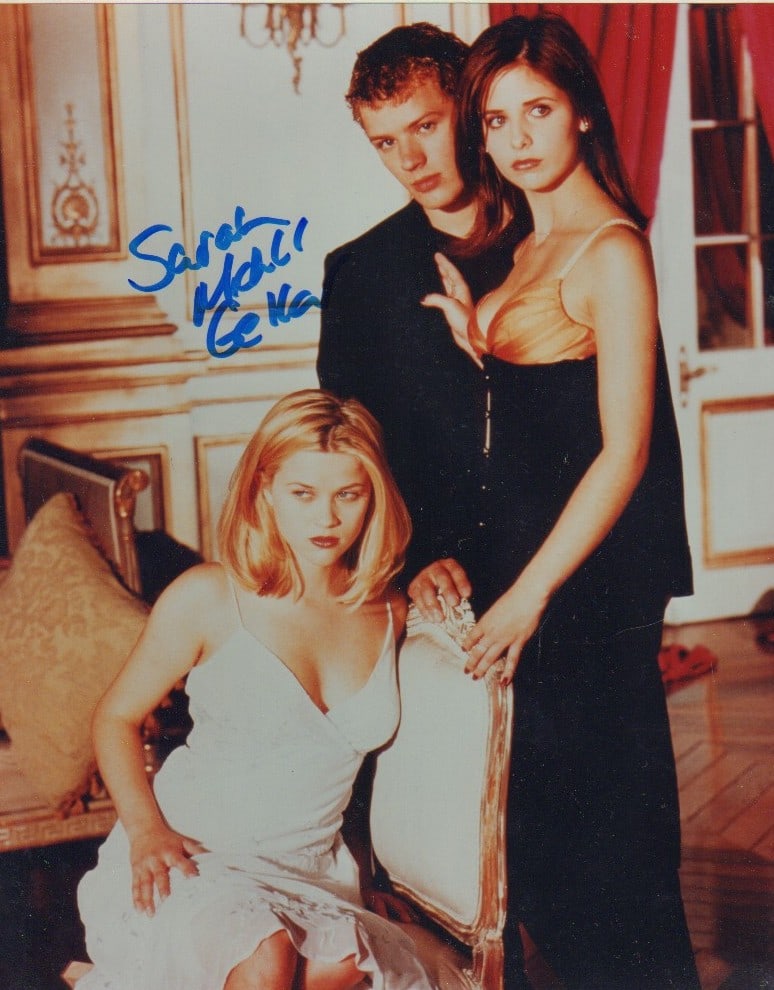 Sarah Michelle Gellar signed photograph: Sexy signed vintage 8x10 of Buffy Star with COA