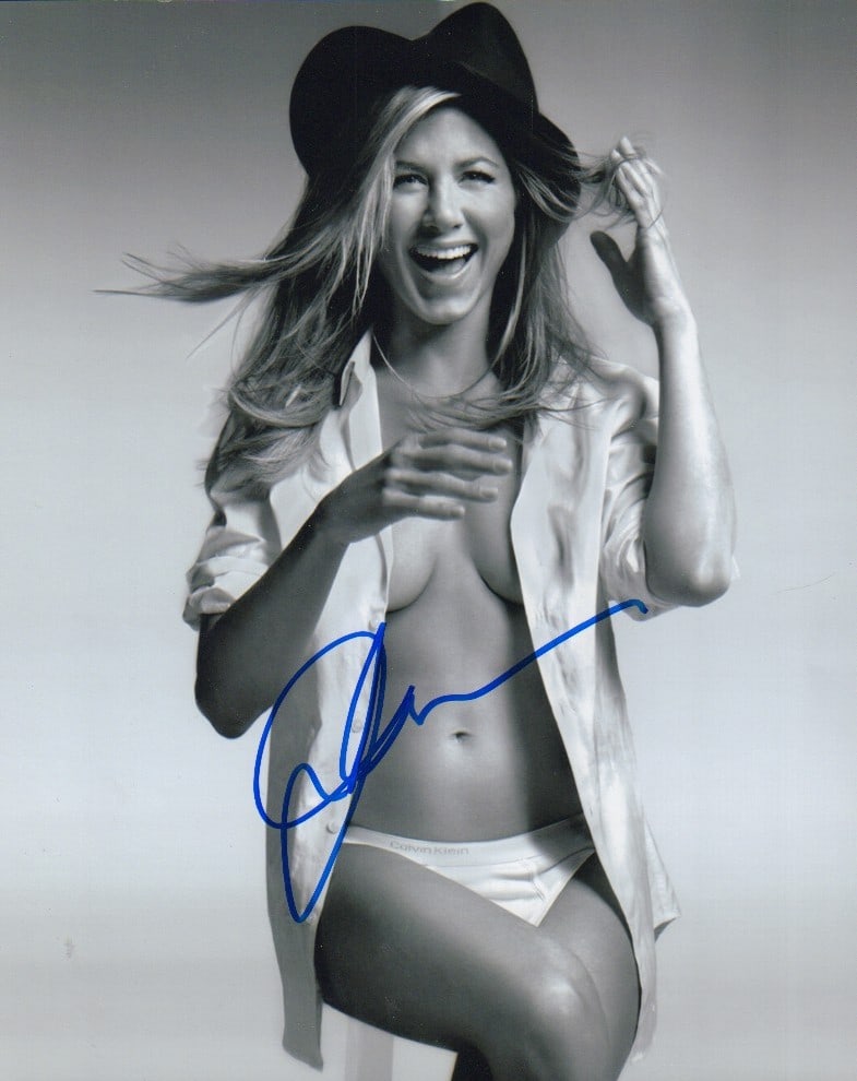 Jennifer Aniston signed photograph (1 of 1)