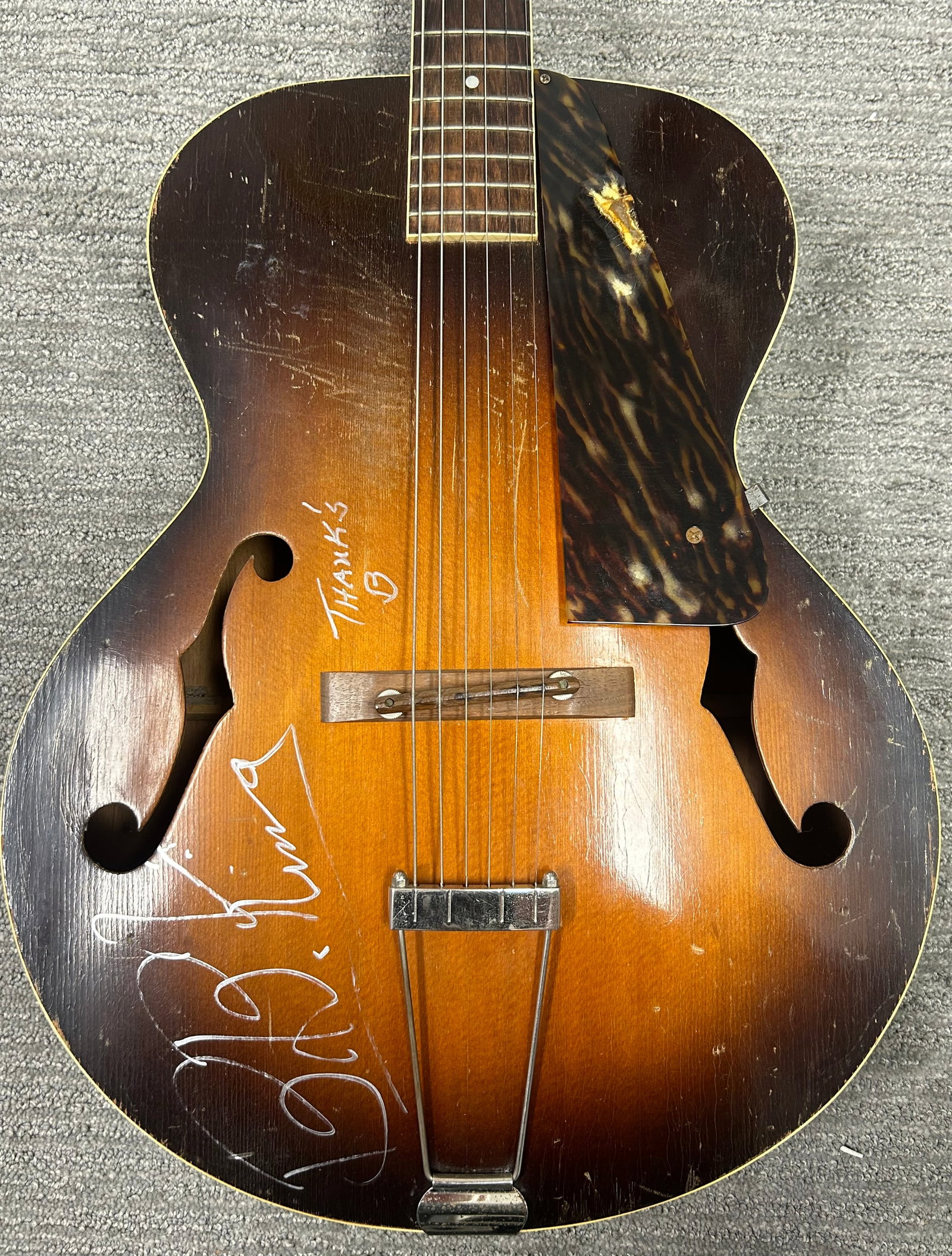BB KING owned played signed guitar gifted to the Hard Rock Café (1 of 3)