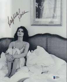 Sophia Loren signed photograph