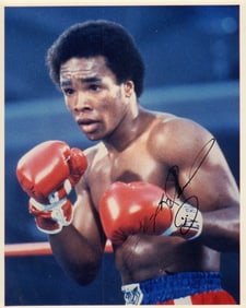 Sugar Ray Leonard signed photograph