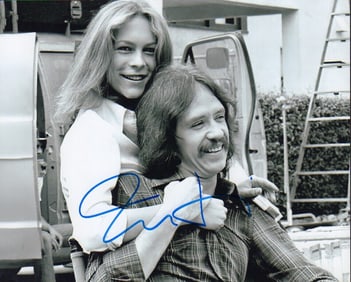 Jamie Lee Curtis signed photograph