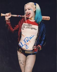 Margot Robbie signed photograph