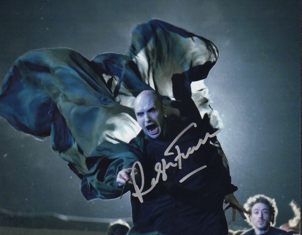 Ralph Fiennes signed photograph (1 of 1)