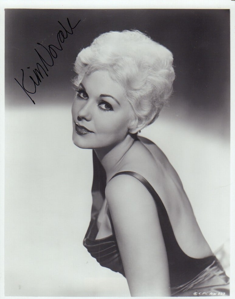 Kim Novak signed photograph (1 of 1)