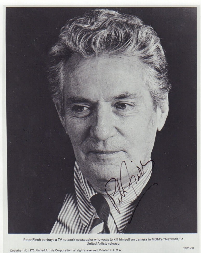 Peter Finch signed photograph (1 of 1)