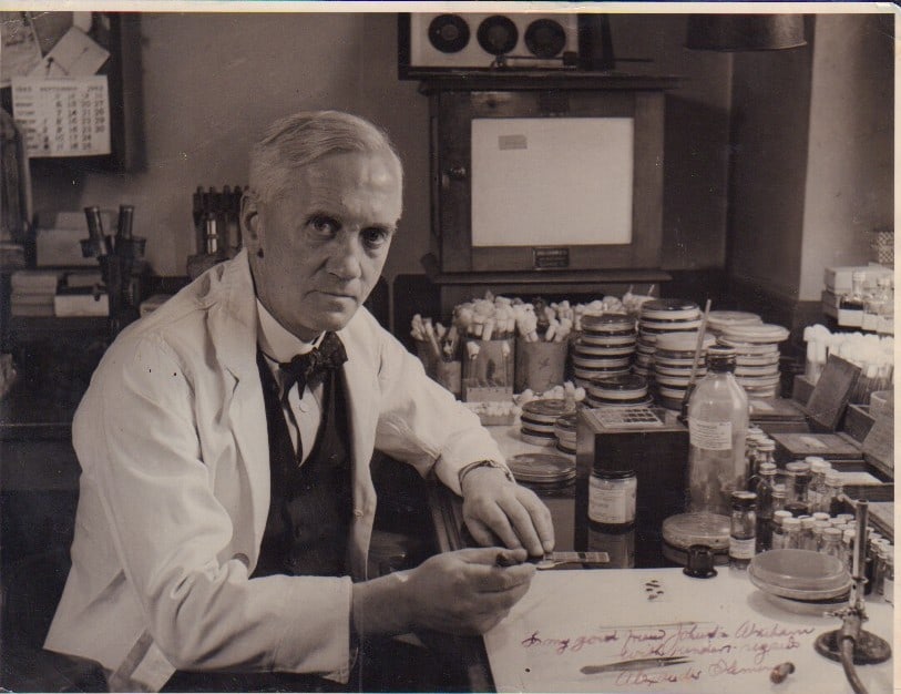 Alexander Fleming rare signed photograph (1 of 1)