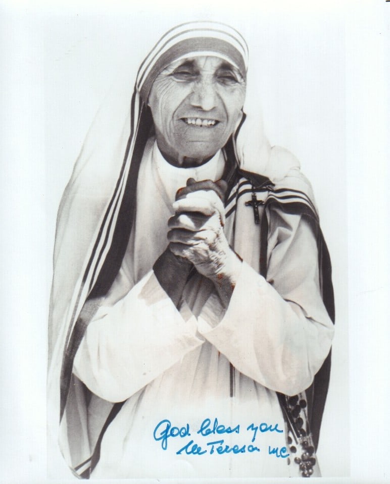 Mother Teresa signed photograph (1 of 1)