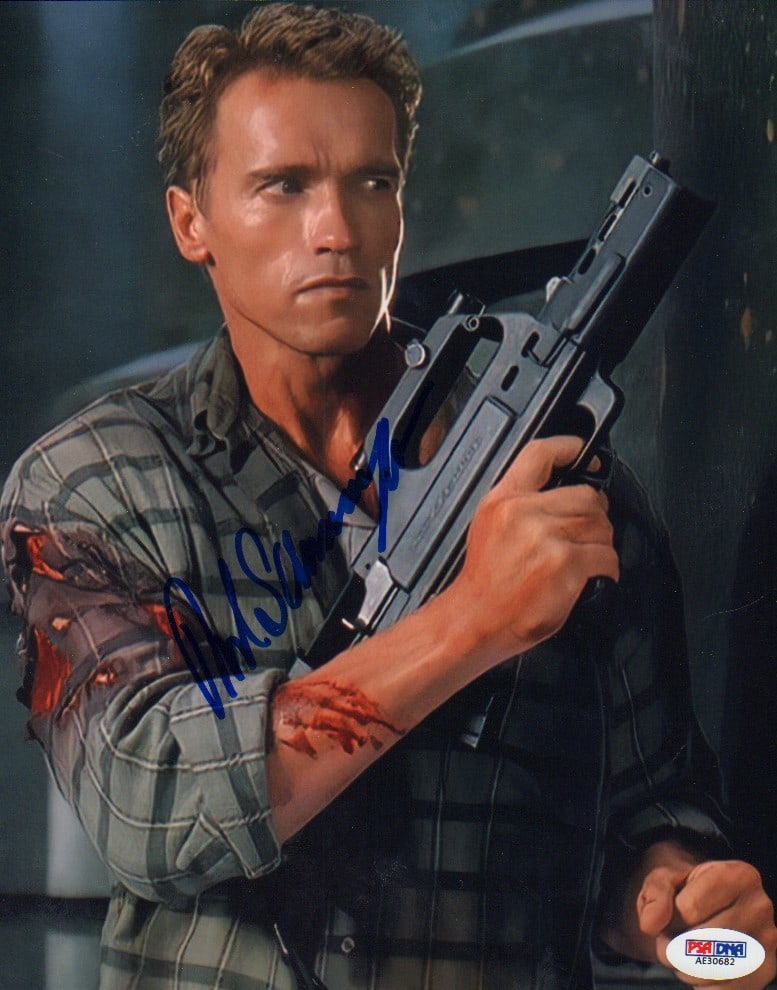 Arnold Schwarzenegger signed photograph (1 of 1)