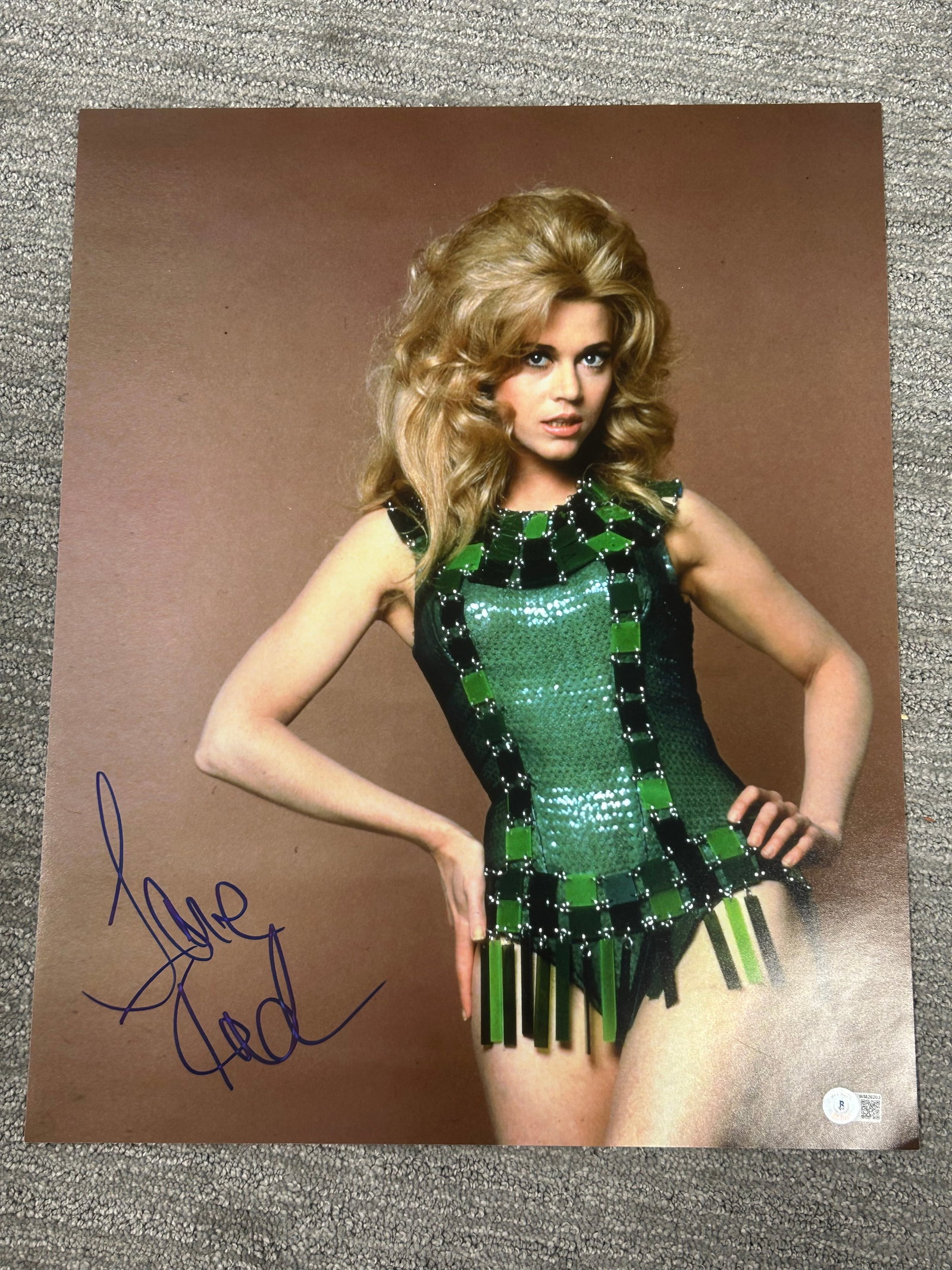 Jane Fonda signed photograph (1 of 1)