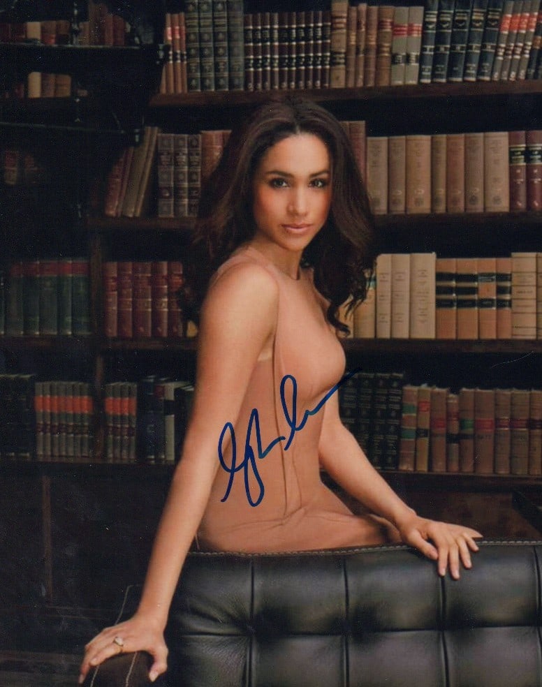 Meghan Markle signed photograph: Rare from the TV series SUITS signed photograph NOW a Princess in the UK !! Nice step up eh ? This item comes with a fully illustrated serial numbered letter of authenticity guaranteeing its authentic
