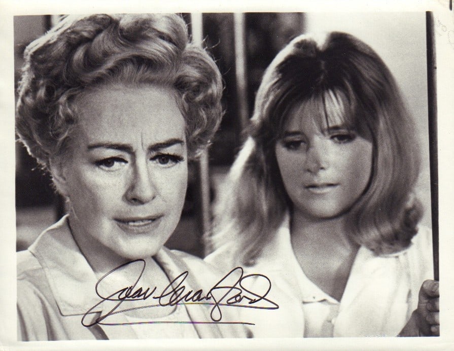 Joan Crawford signed photograph (1 of 1)