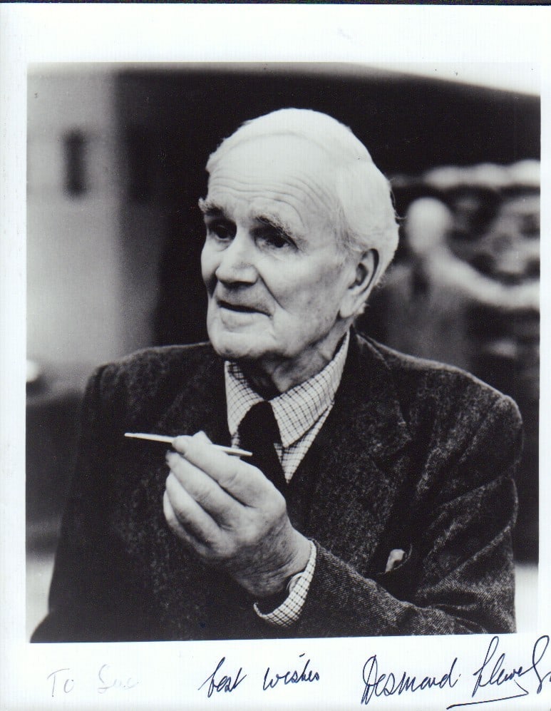 Desmond Llewelyn signed James Bond photograph (1 of 1)