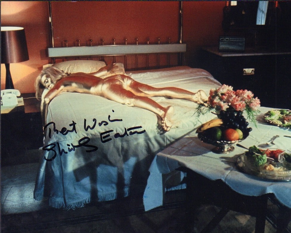 Shirley Eaton signed James Bond Goldfinger photograph (1 of 1)
