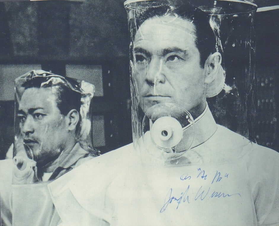 Joseph Wiseman as Dr No in James Bond signed photograph (1 of 1)