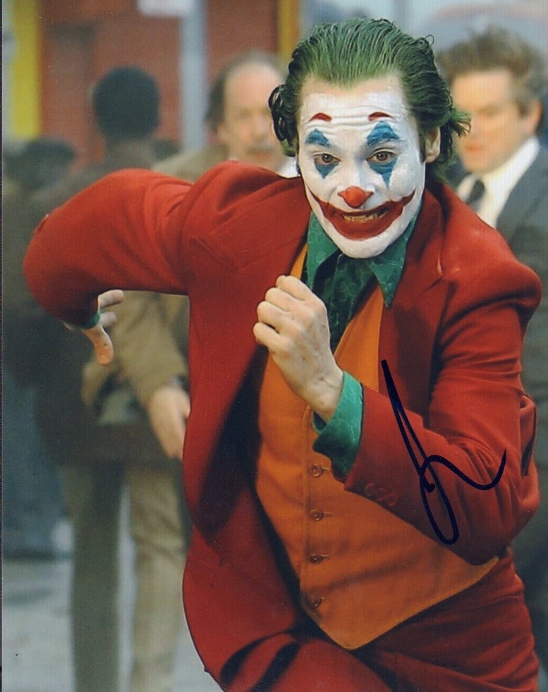 Joaquin Phoenix signed photograph (1 of 1)