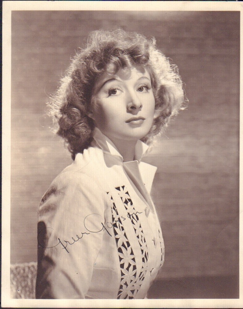 Greer Garson signed photograph (1 of 1)