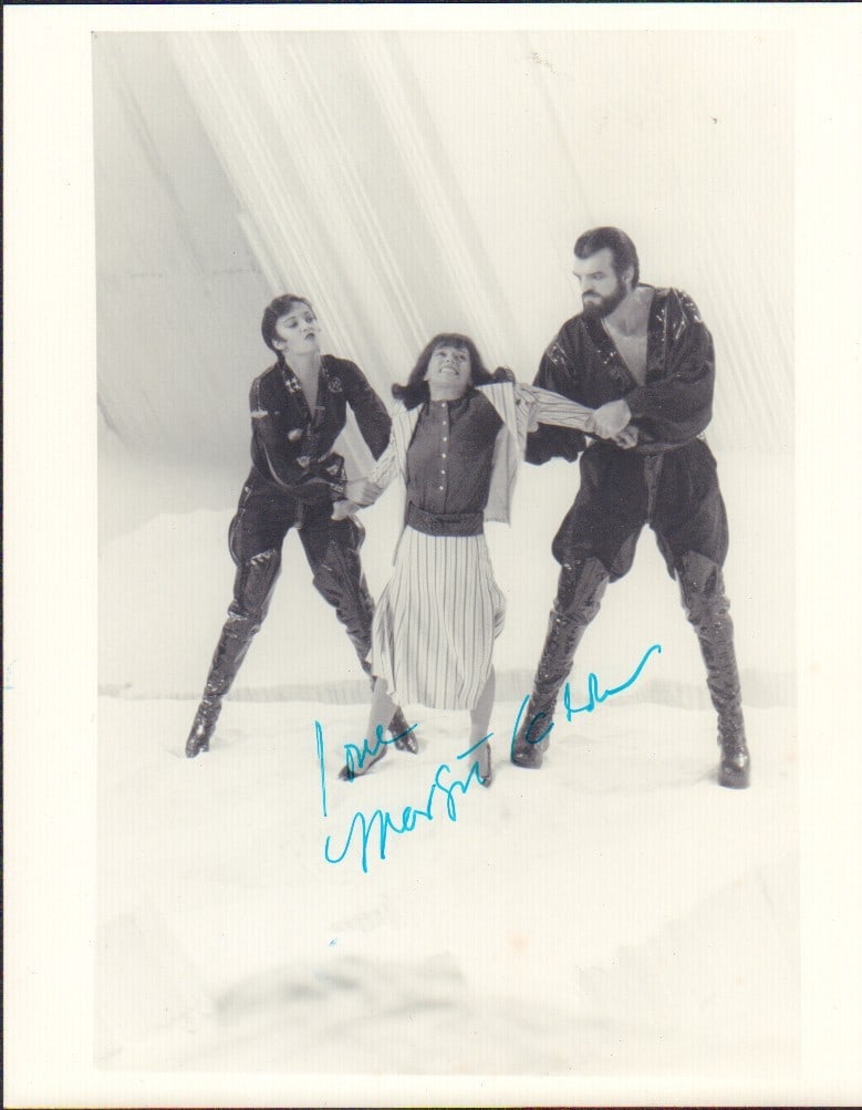 Margot Kidder signed photograph (1 of 1)