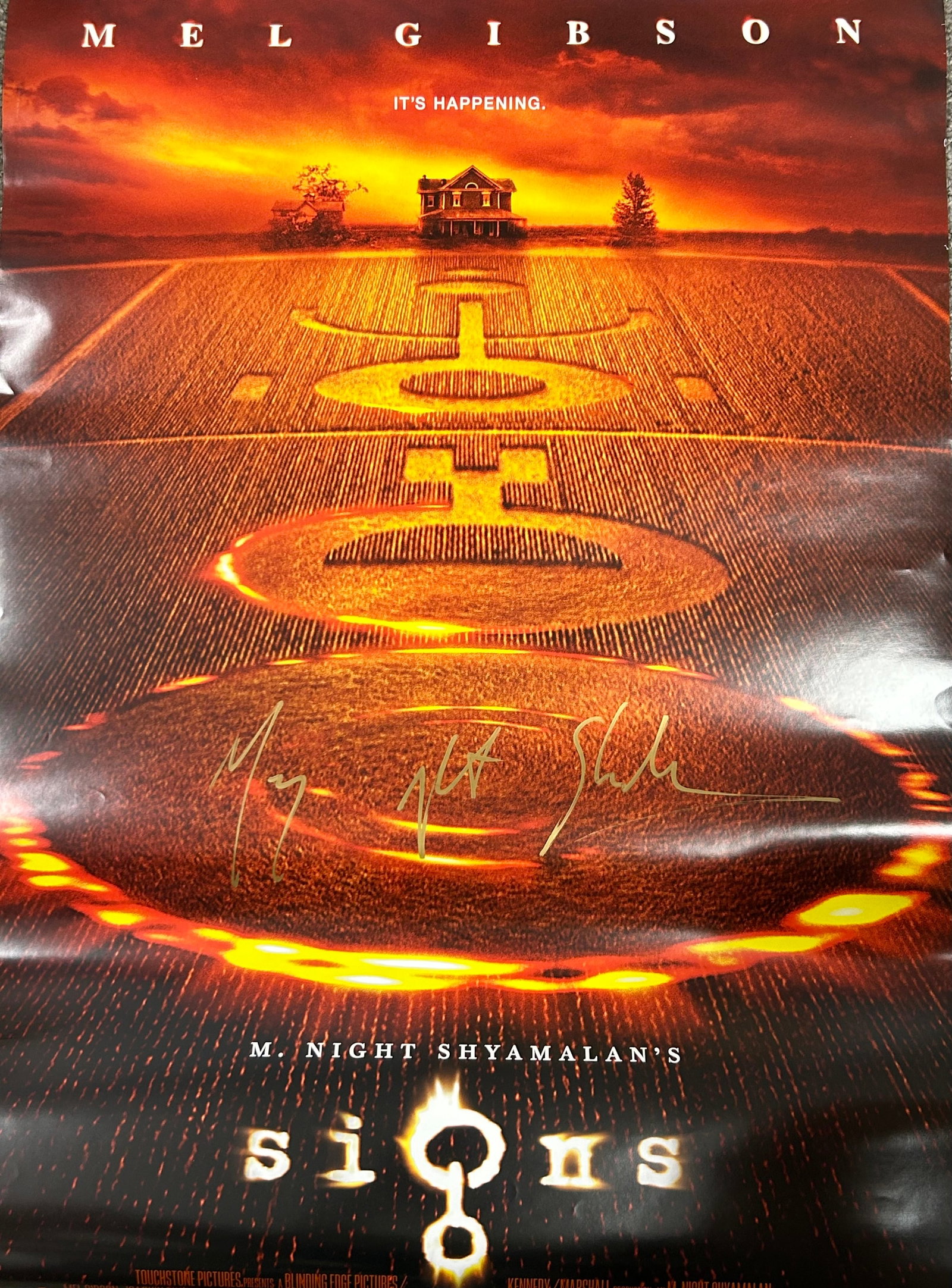 M Night Shyamalan signed SIGNS poster (1 of 1)