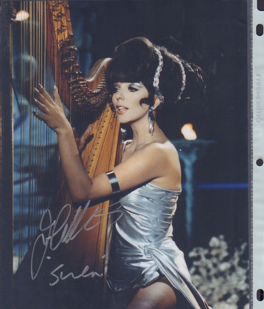 Joan Collins signed photograph (1 of 1)