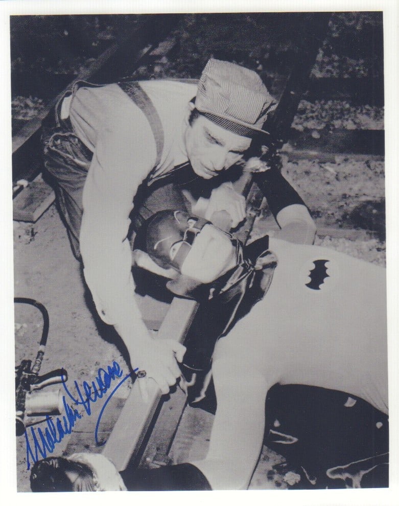 Malachi Throne signed photograph: As False Face the TV Batman villain 8x10 This item comes with a fully illustrated serial numbered letter of authenticity guaranteeing its authenticity for the life of the piece and is searchable onlin