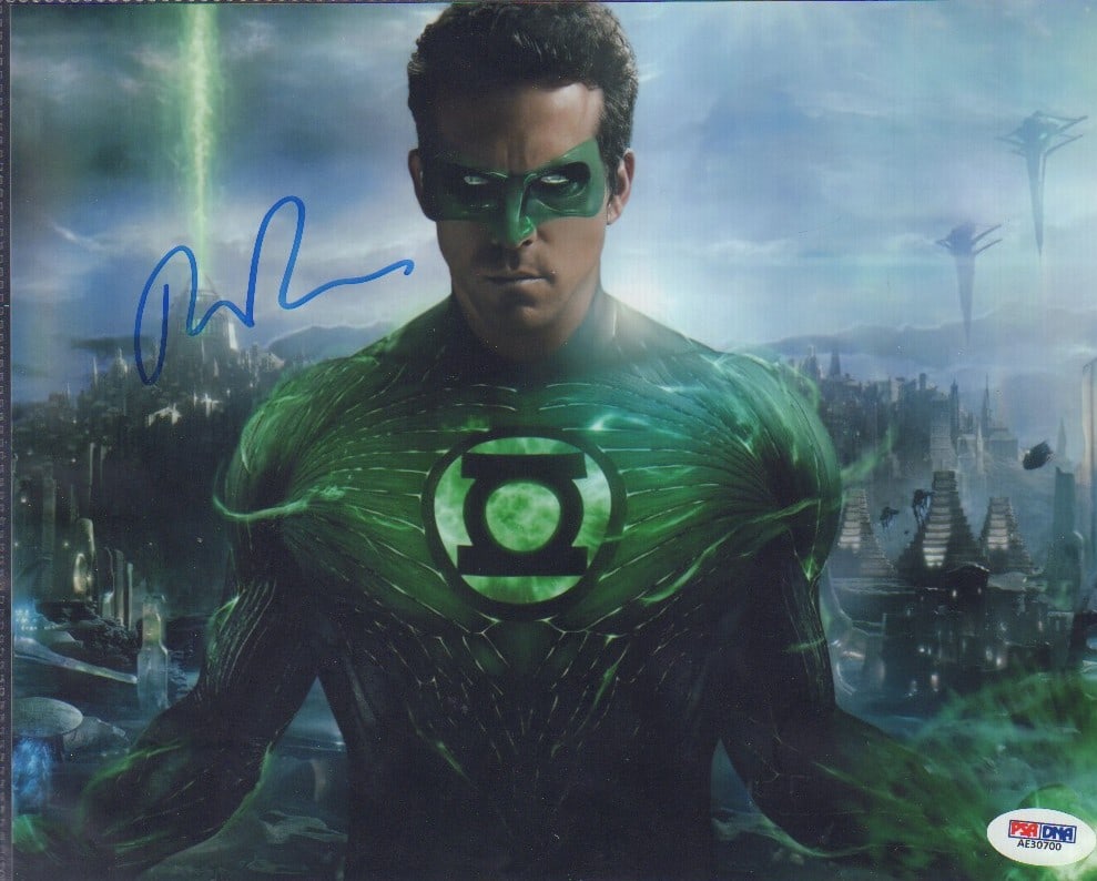 Ryan Reynolds signed photograph (1 of 1)