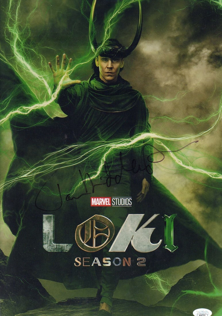 Tom Hiddleston signed 11x17 photograph (1 of 1)