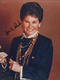 Leona Helmsley signed photograph